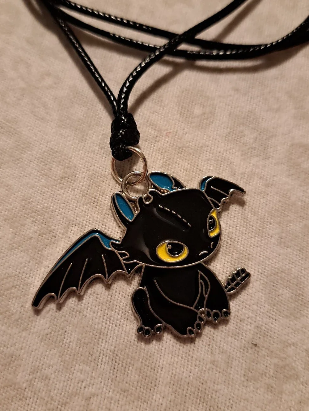 Toothless Adjustable Rope Necklace - Picture 6 of 7